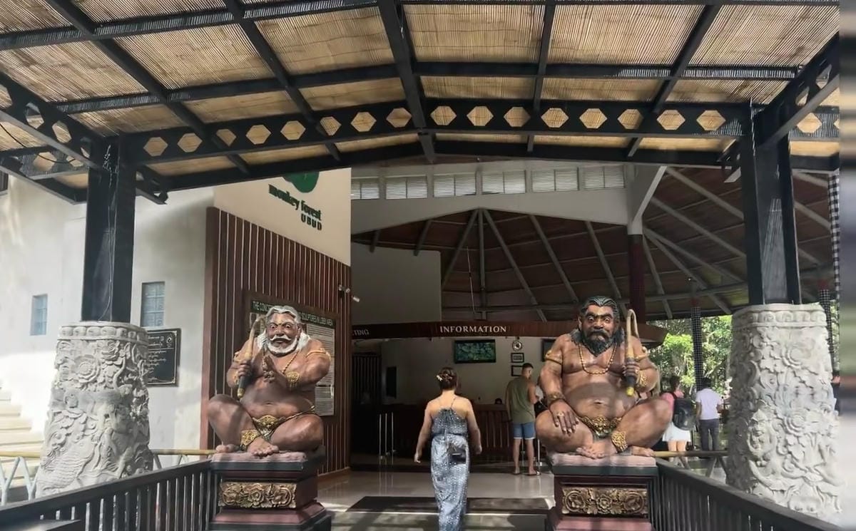 🇮🇩#印尼 峇里島(🥥椰子冰淇淋+猴子公園) 🇮🇩#印尼 峇里島(🥥椰子冰淇淋+猴子公園)