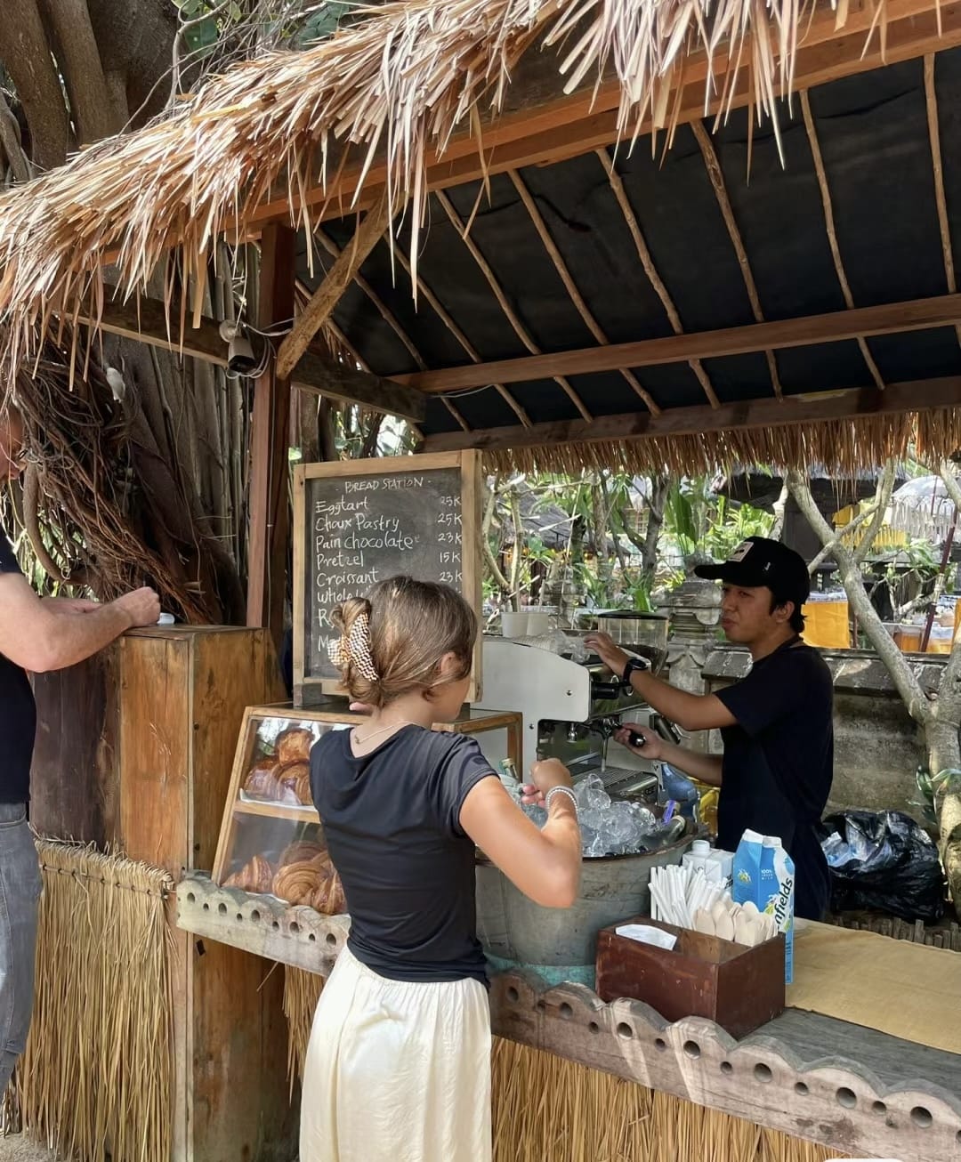 🇮🇩#印尼 峇里島(🥥椰子冰淇淋+猴子公園) 🇮🇩#印尼 峇里島(🥥椰子冰淇淋+猴子公園)