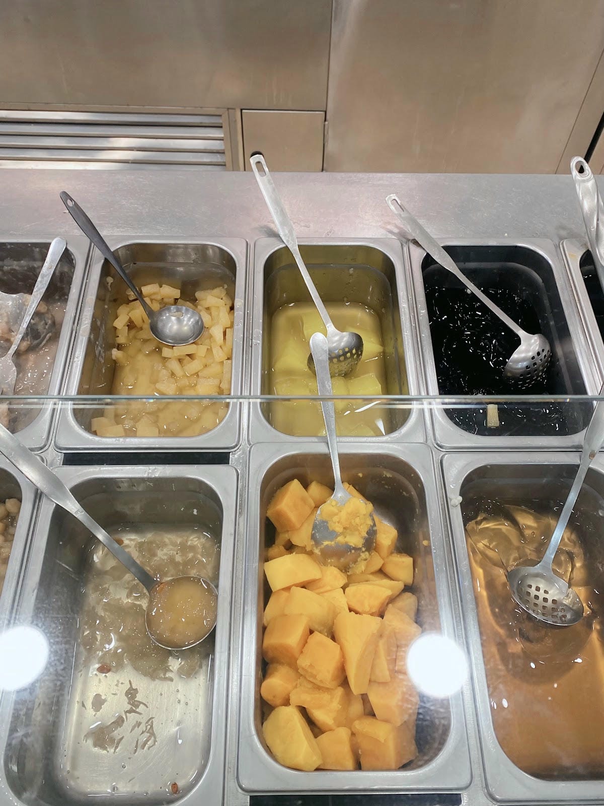 捷運新莊站,超好吃黑糖刨冰,咀嚼控必去🍧 捷運新莊站,超好吃黑糖刨冰,咀嚼控必去🍧