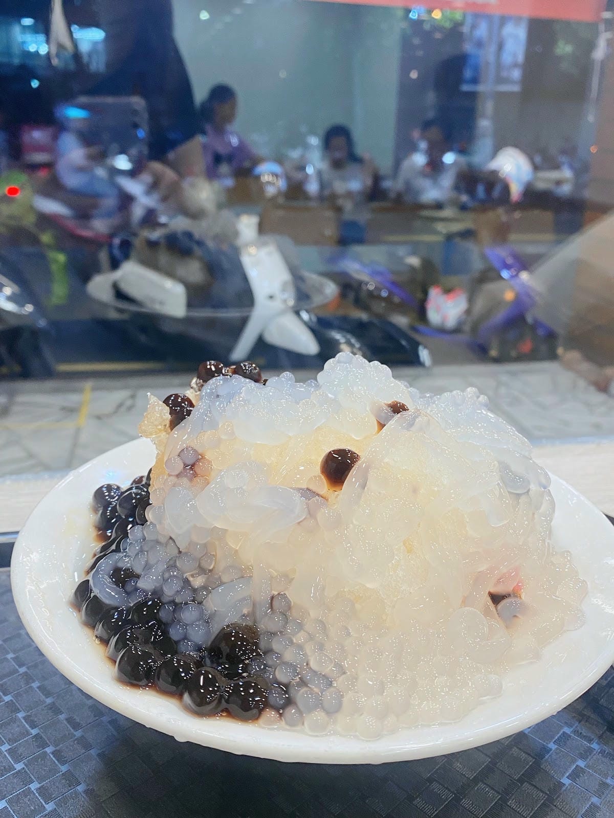 捷運新莊站,超好吃黑糖刨冰,咀嚼控必去🍧 捷運新莊站,超好吃黑糖刨冰,咀嚼控必去🍧