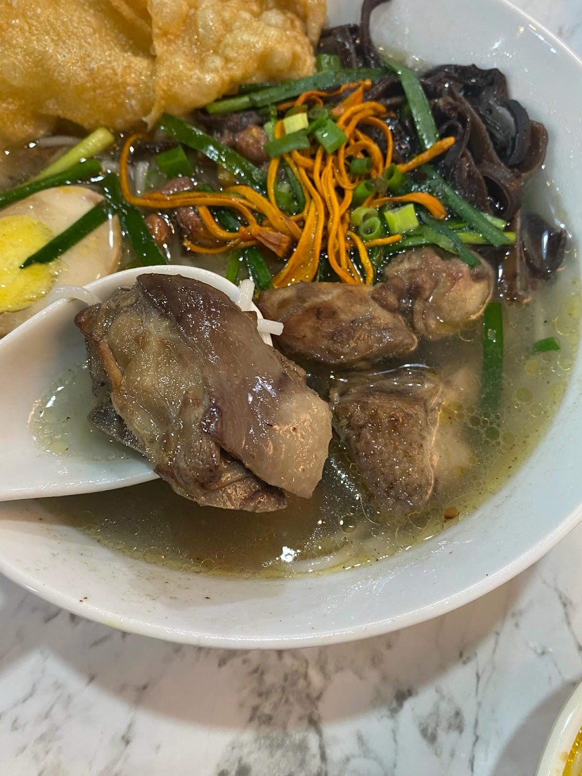 #我來開箱 🍜 🍗在板橋超正宗的雲川料理—鷄小二烏雞米線 #我來開箱 🍜 🍗在板橋超正宗的雲川料理—鷄小二烏雞米線