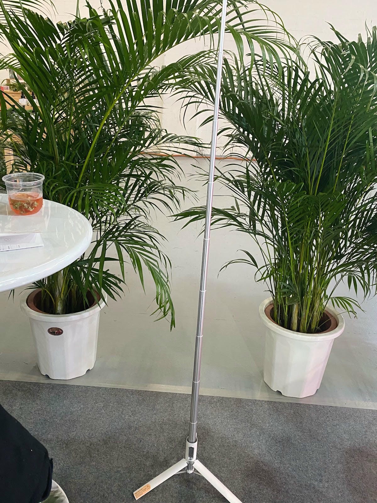 #開箱 WiWU 鋁合金三腳自拍棒Plus,自己一個人也可以 #開箱 WiWU 鋁合金三腳自拍棒Plus,自己一個人也可以