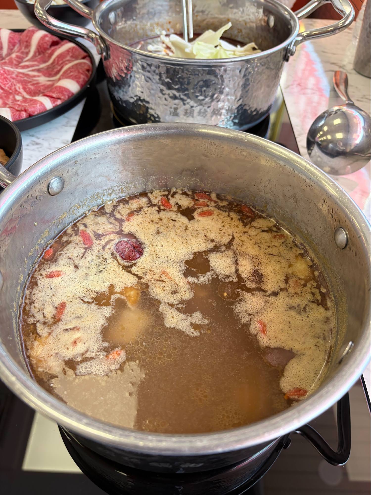 台南永康火鍋推薦|新開幕溫玥坊鍋物,必點燒酒雞湯底+新年限定雙人套餐 - 第4張圖 台南永康火鍋推薦|新開幕溫玥坊鍋物,必點燒酒雞湯底+新年限定雙人套餐