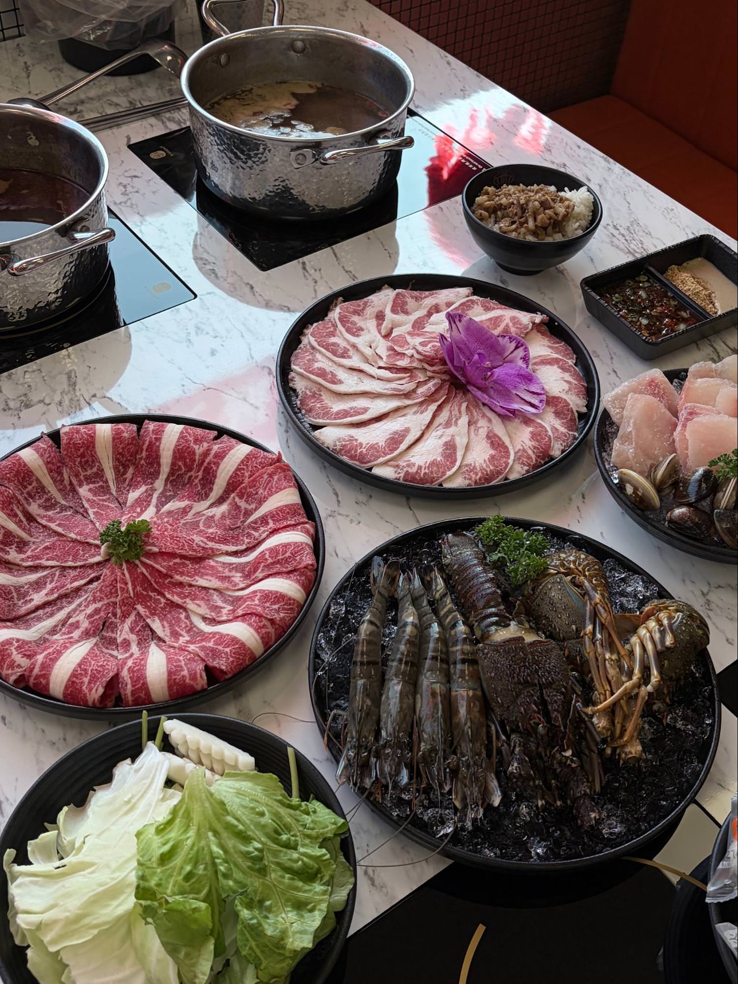 台南永康火鍋推薦|新開幕溫玥坊鍋物,必點燒酒雞湯底+新年限定雙人套餐 - 第1張圖 台南永康火鍋推薦|新開幕溫玥坊鍋物,必點燒酒雞湯底+新年限定雙人套餐