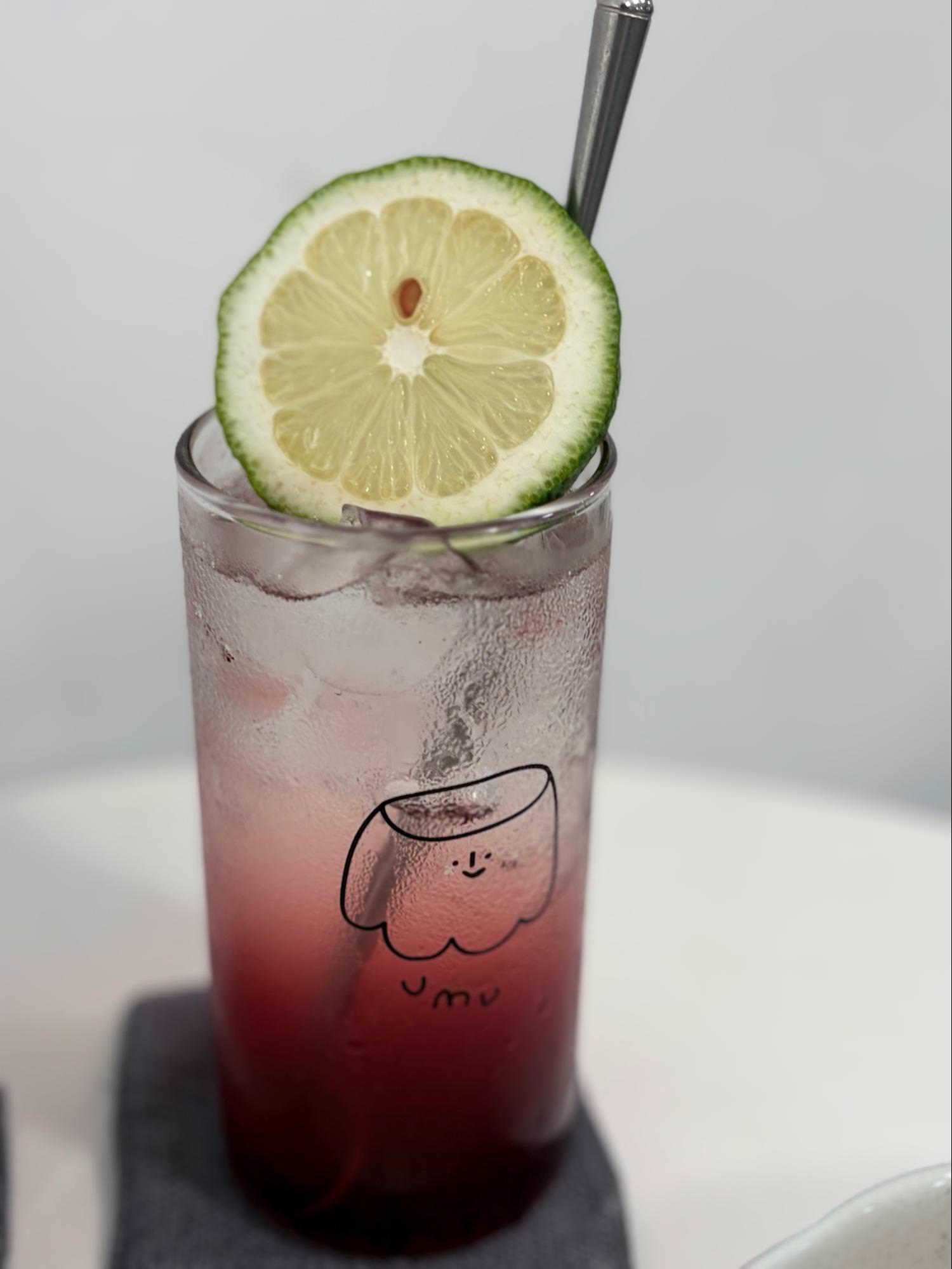 莓果氣泡飲 台北咖啡廳飲品