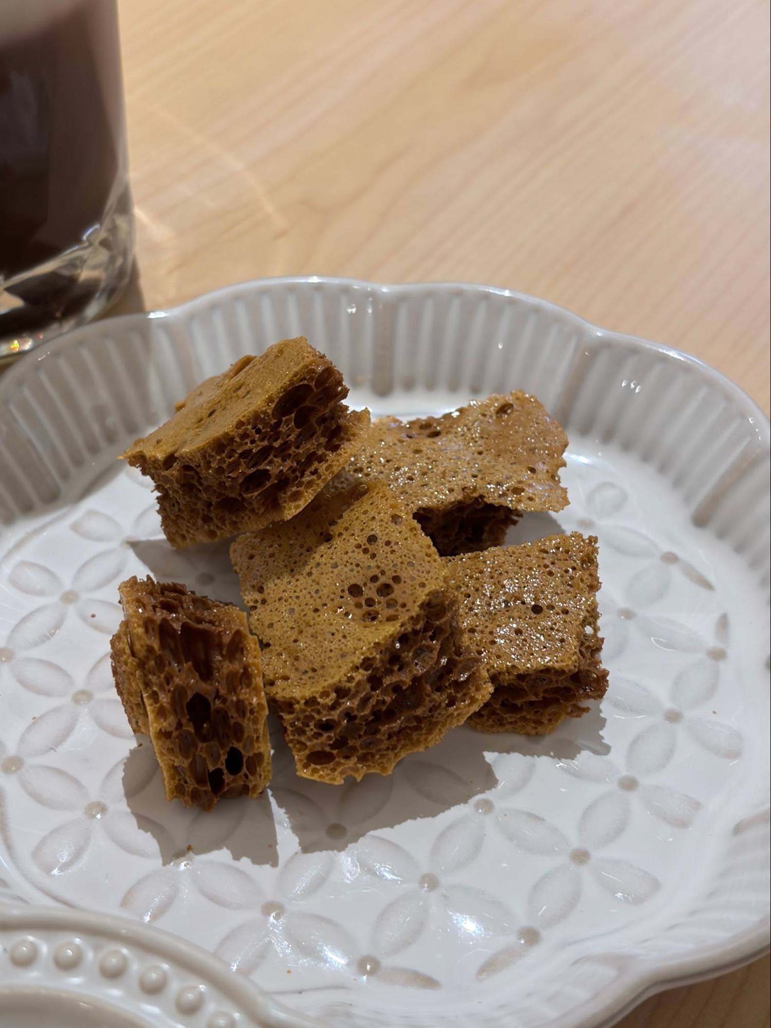 【士林美食】二訪花嶼輕食館:必吃北海道干貝麵疙瘩、剝皮辣椒雞麵,還有老奶奶蘋果蛋糕! - 第7張圖 【士林美食】二訪花嶼輕食館:必吃北海道干貝麵疙瘩、剝皮辣椒雞麵,還有老奶奶蘋果蛋糕!