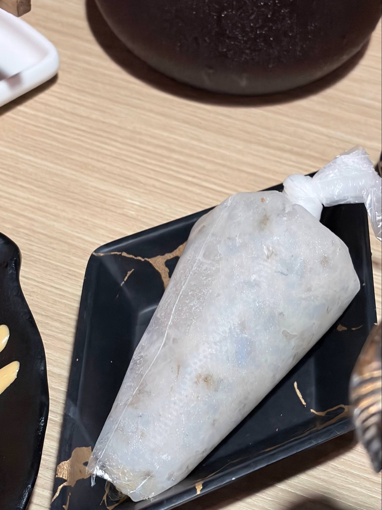 【內湖火鍋推薦】四川龍府：壽星幾歲送幾隻蝦！爆漿流沙蝦球＋鴨血無限續超過癮