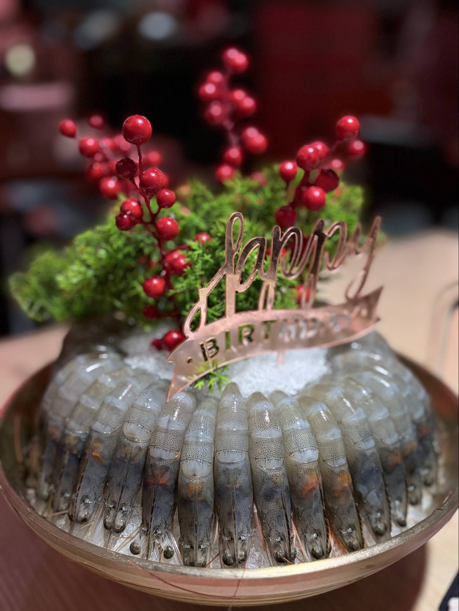 【內湖火鍋推薦】四川龍府：壽星幾歲送幾隻蝦！爆漿流沙蝦球＋鴨血無限續超過癮