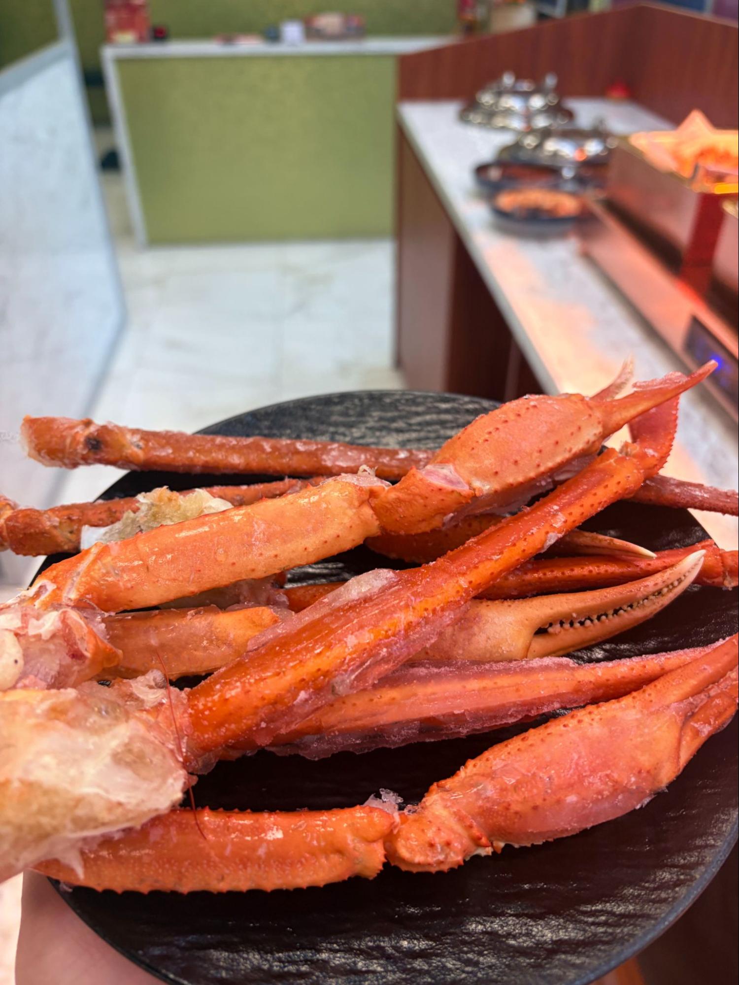 【台南燒肉吃到飽温家堡燒肉｜永康超狂海陸饗宴！松葉蟹腳、天使紅蝦、鮑魚無限續，當月壽星直接送帝王蟹！寵物友善餐廳，還有哈根達斯、馬卡龍甜點控必訪