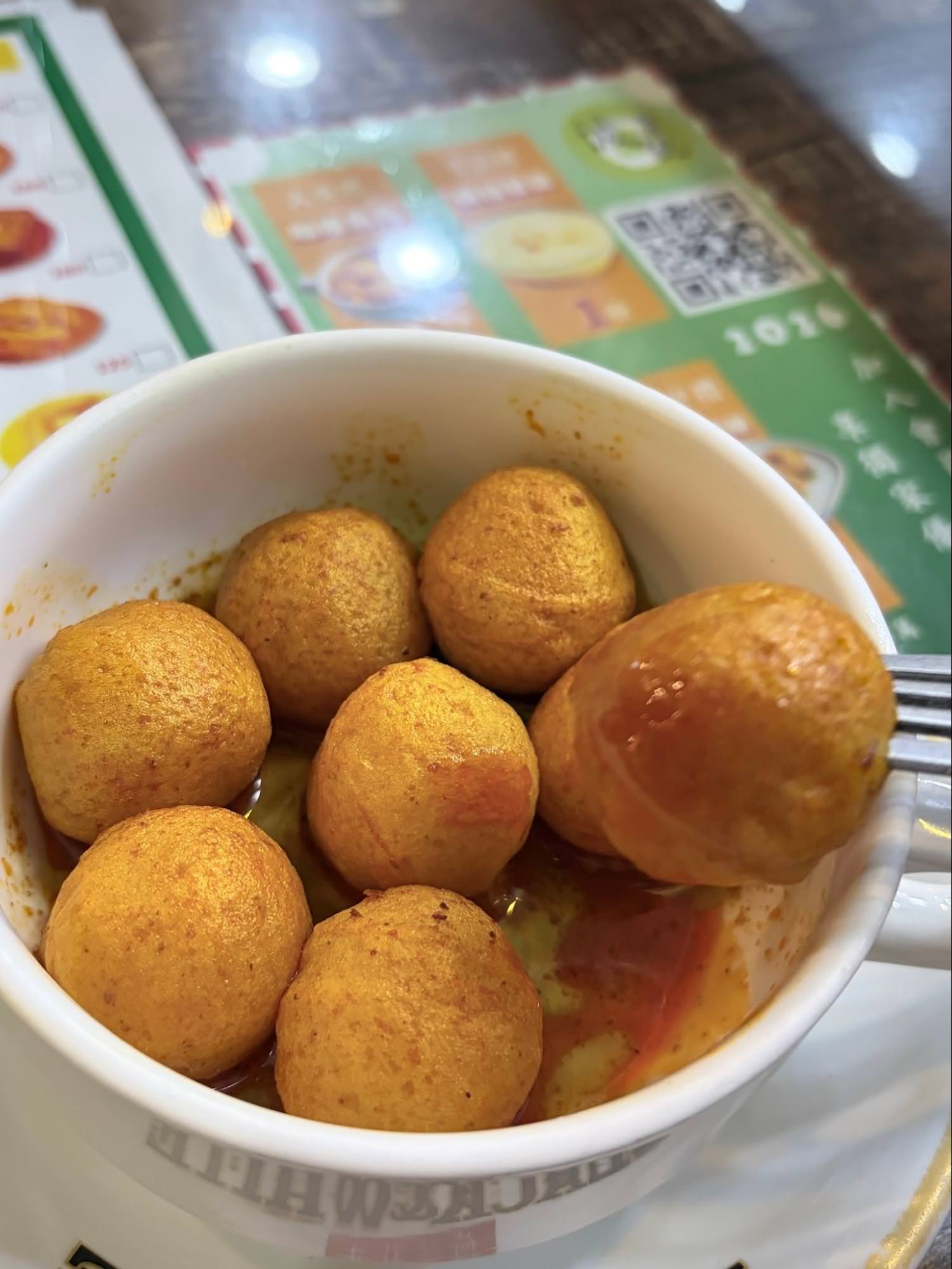 【台北美食】🇭🇰✨老字號道地港味:波記冰室9 道餐點真實開箱!黯然銷魂飯、爆漿漏奶華一次滿足|寵物友善 - 第9張圖 【台北美食】🇭🇰✨老字號道地港味:波記冰室9 道餐點真實開箱!黯然銷魂飯、爆漿漏奶華一次滿足|寵物友善